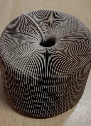 Zolux Chatouille Drapka tekturowa składana podwójna z piłkami i kocimiętką