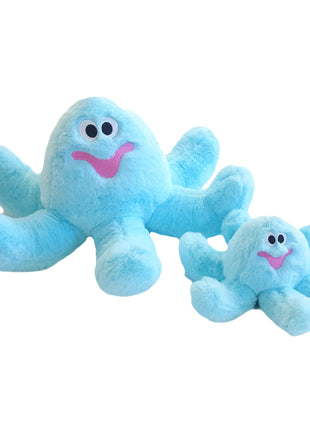 Gor Hugs Baby Octopus